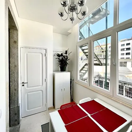 New Art Apartment *