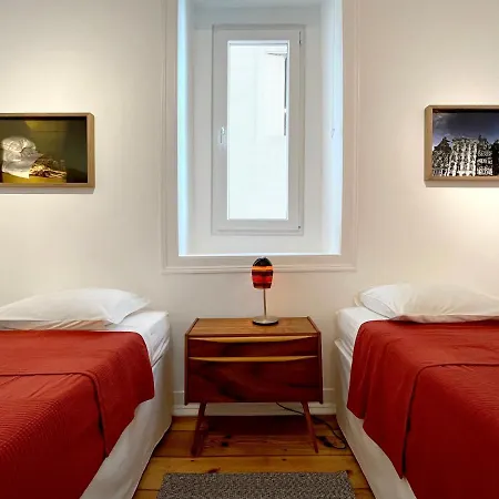 New Art Apartment *